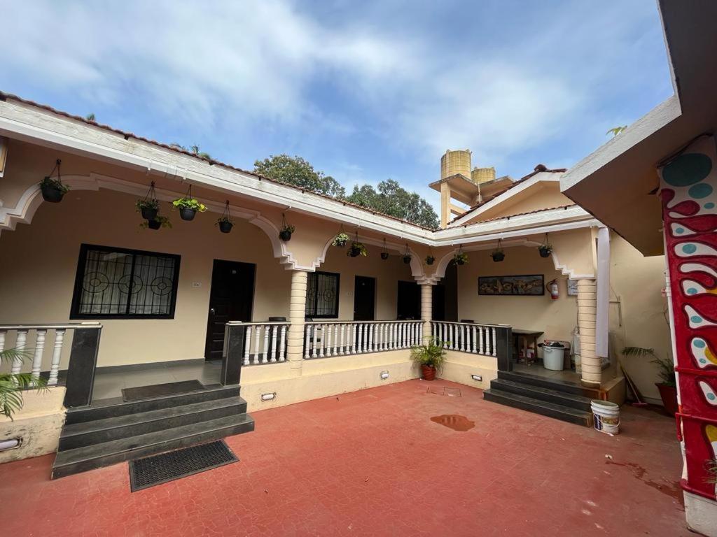 Vagator House Resort Goa Bagian luar foto