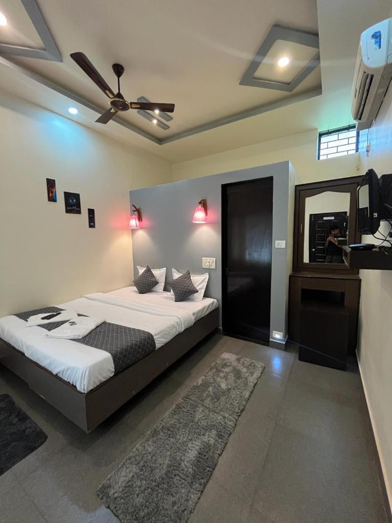 Vagator House Resort Goa Bagian luar foto