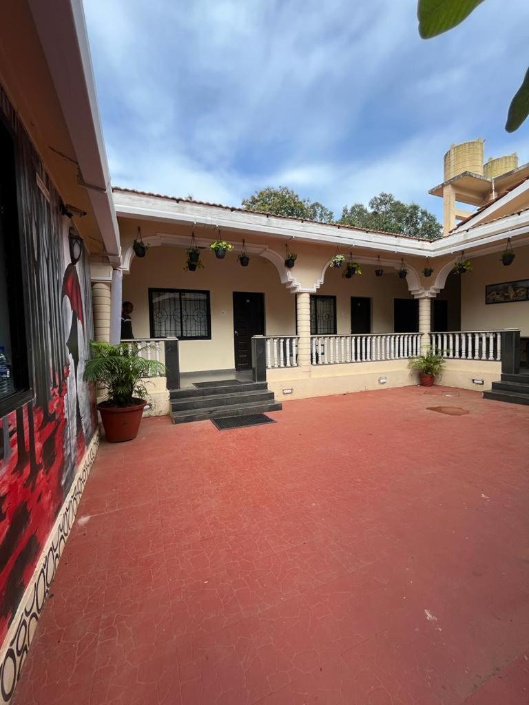 Vagator House Resort Goa Bagian luar foto