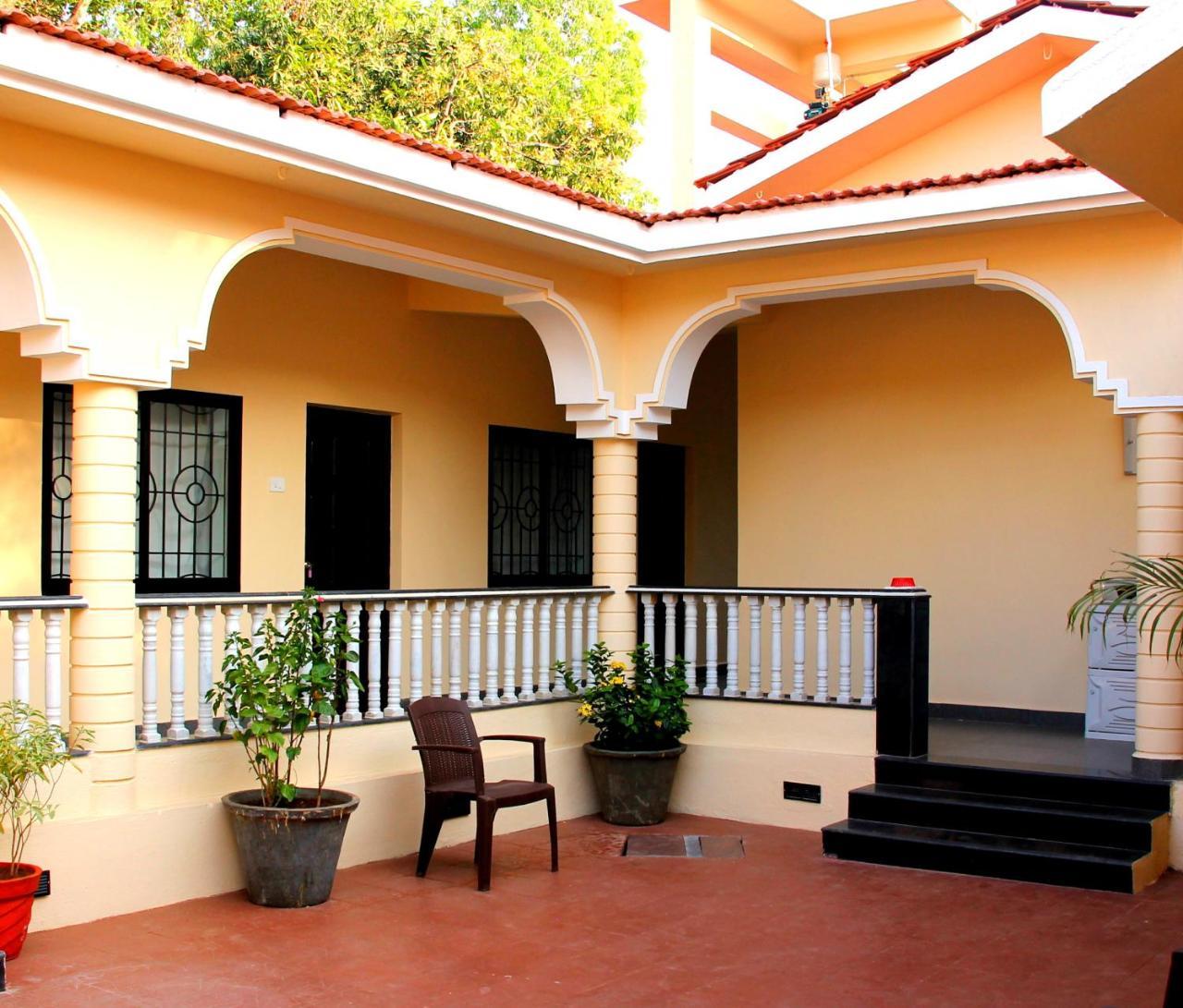 Vagator House Resort Goa Bagian luar foto