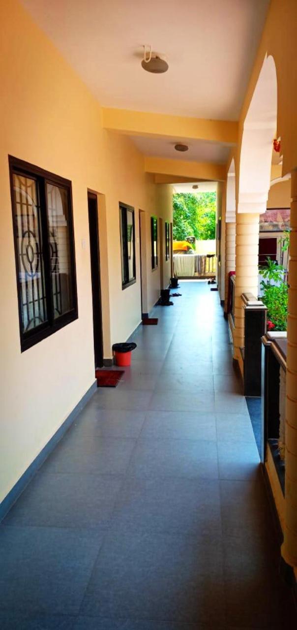 Vagator House Resort Goa Bagian luar foto