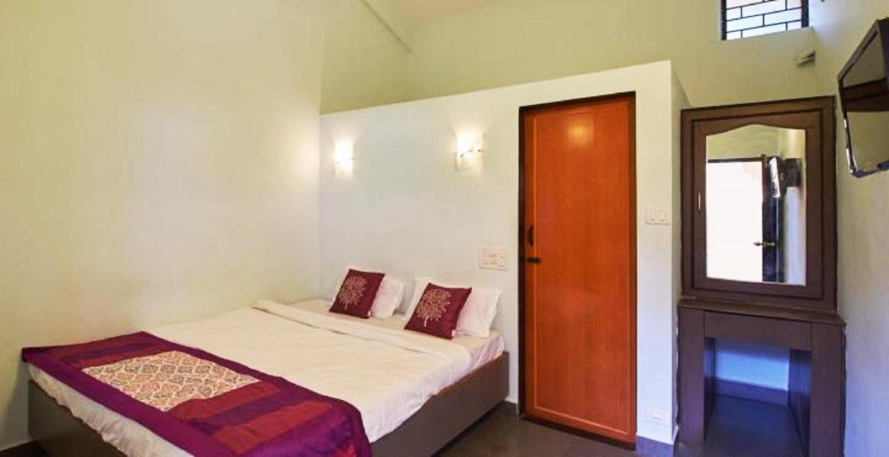 Vagator House Resort Goa Bagian luar foto