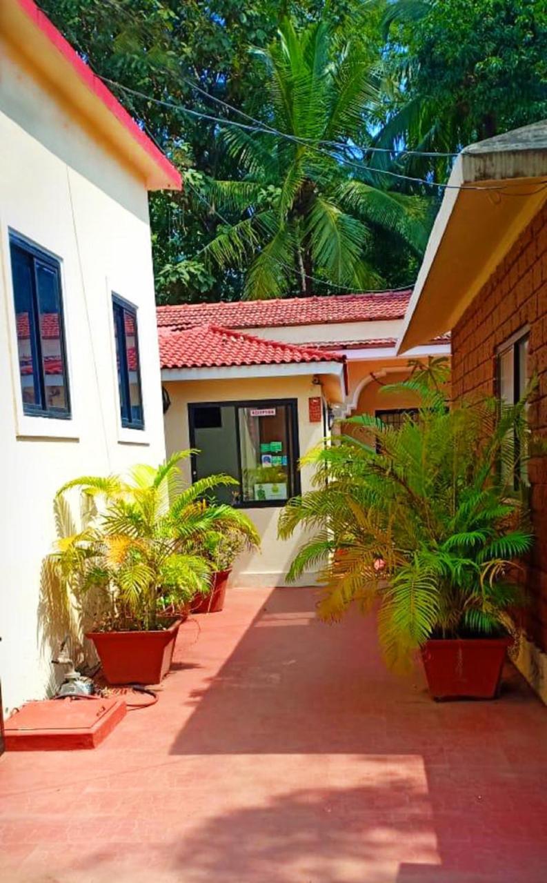 Vagator House Resort Goa Bagian luar foto