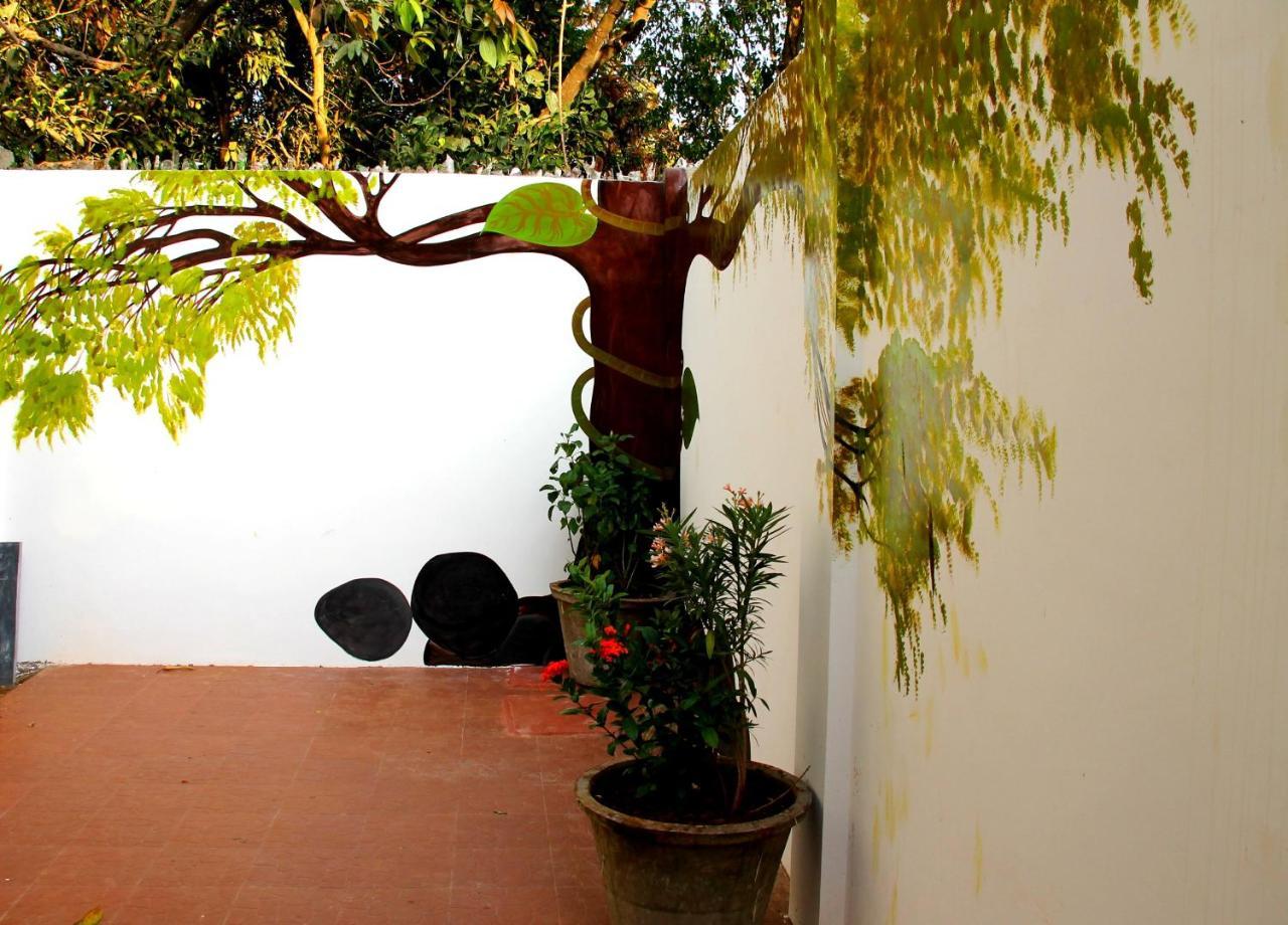 Vagator House Resort Goa Bagian luar foto